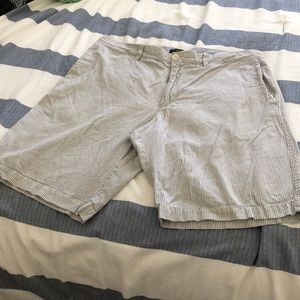 Banana Republic Gray Striped Men's Flat Front Shorts